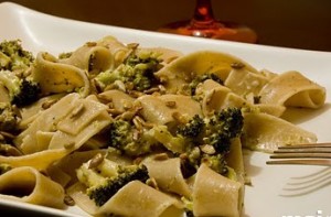 pappardelle broccoli e semi girasole
